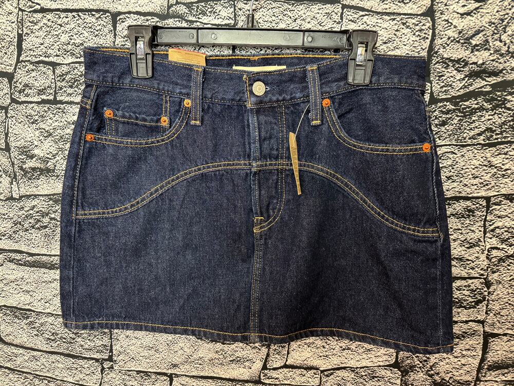 NWT Ladies Levi’s Shaded View Icon Western Yoke Mini Skirt - 29